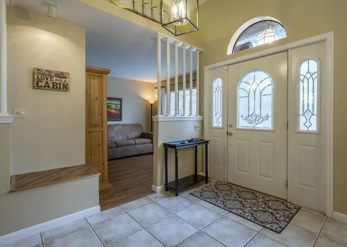 Holiday home Coburn @ Country Club Game New Ac Pet And Family-friendly